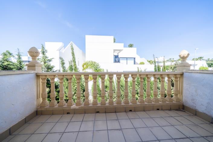 Image No.26-3 Bed Villa for sale