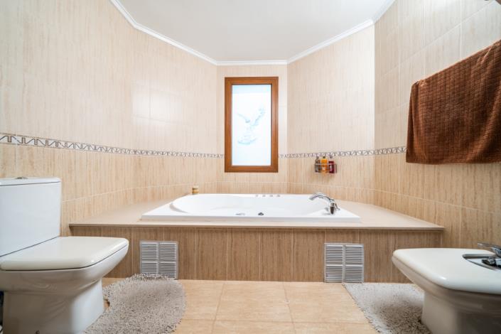 Image No.30-3 Bed Villa for sale
