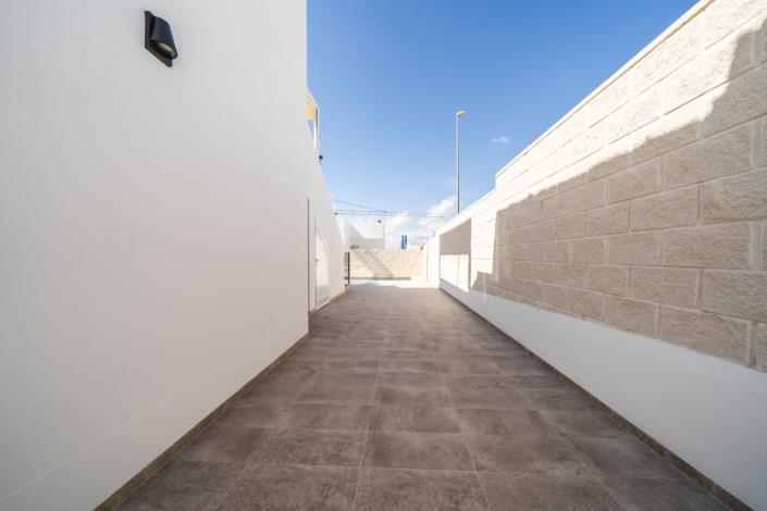 Image No.32-3 Bed Villa for sale