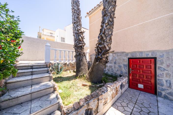 Image No.4-2 Bed Villa for sale