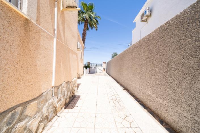 Image No.19-2 Bed Villa for sale