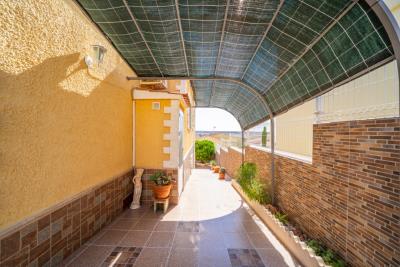 Detached-Property-for-sale-in-La-Marina--13---Canva-
