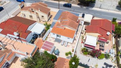 Villa-for-sale-with-room-for-pool-in-La-Marina---1---Portals-