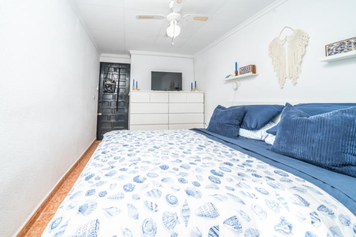 Image No.12-2 Bed Townhouse for sale