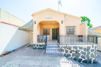 Detached-Property--for-Sale-in-La-Marina--2---Canva-