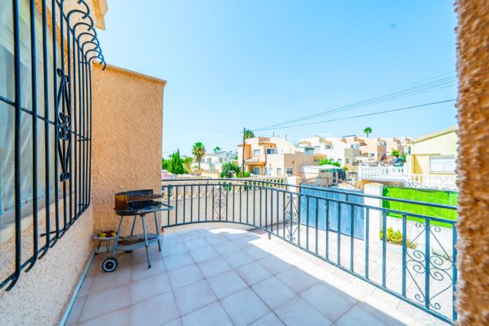 Image No.10-2 Bed Villa for sale