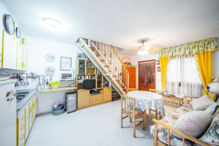 Image No.8-3 Bed Townhouse for sale