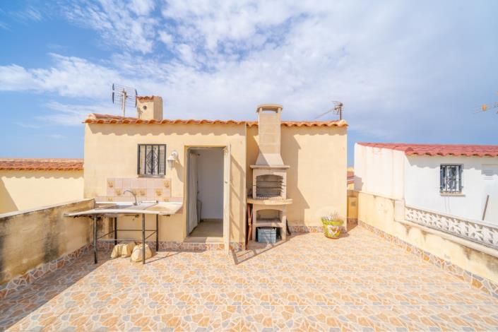 Image No.19-3 Bed Townhouse for sale