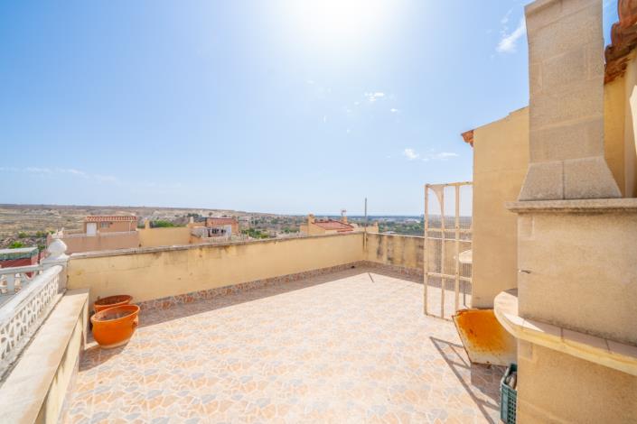 Image No.20-3 Bed Townhouse for sale