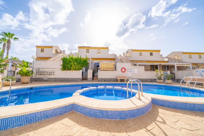 Image No.5-3 Bed Townhouse for sale