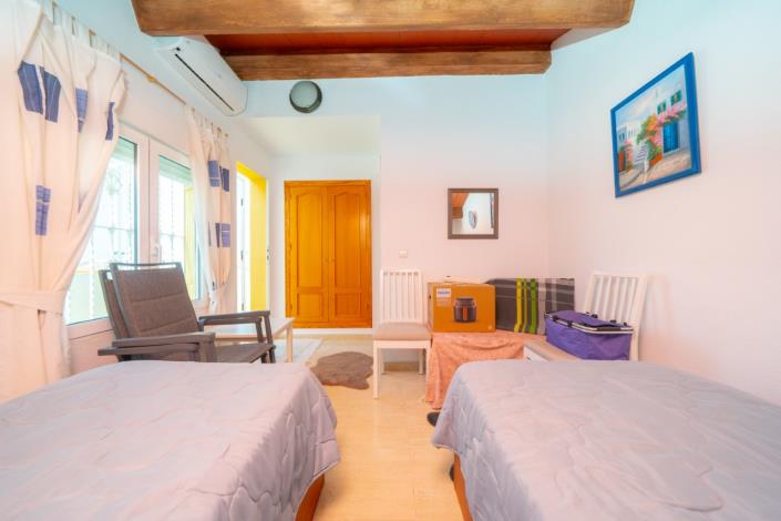 Image No.23-3 Bed Townhouse for sale