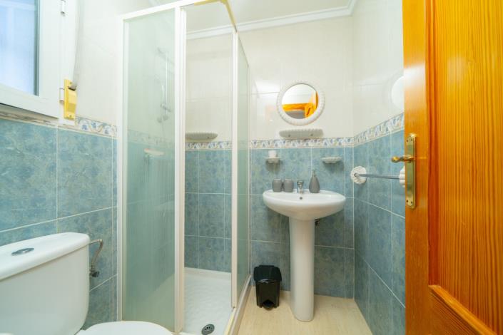 Image No.26-3 Bed Townhouse for sale