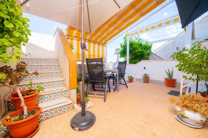 Image No.30-3 Bed Townhouse for sale