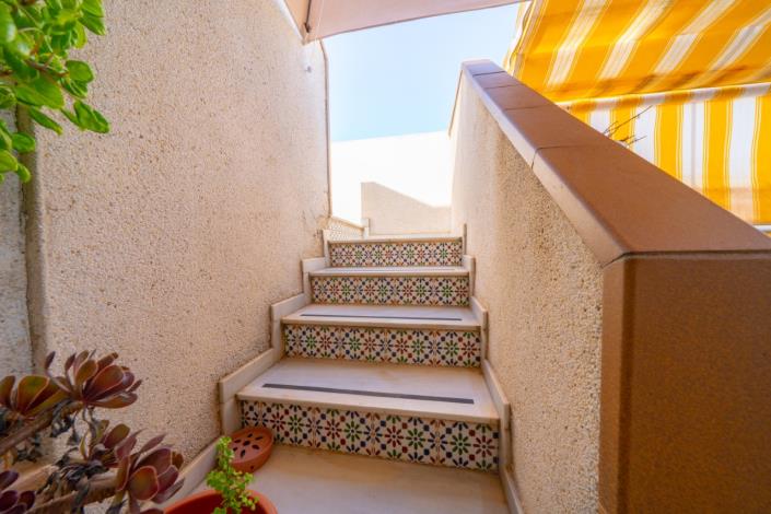 Image No.31-3 Bed Townhouse for sale