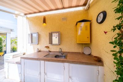Detached-Property-for-sale-in-Alicante--5---Canva-