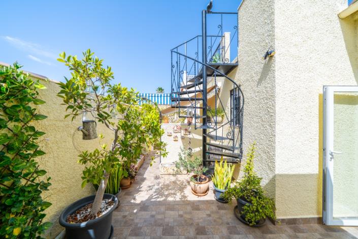 Image No.27-3 Bed Villa for sale