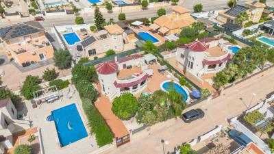 Detached-Property-for-sale-in-Alicante--1---Portals-