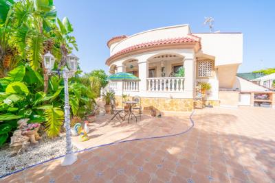 Detached-Property-for-sale-in-Alicante--7---Portals-