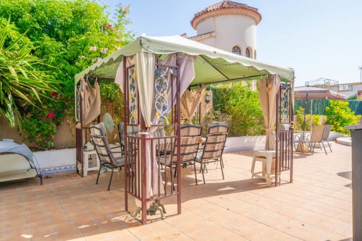 Image No.40-3 Bed Villa for sale