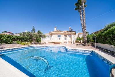 Detached-Property-for-sale-in-La-Marina--1---Canva-
