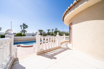 Detached-Property-for-sale-in-La-Marina--8---Canva-