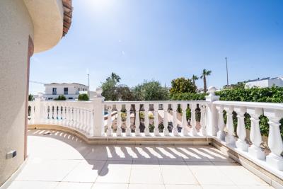 Detached-Property-for-sale-in-La-Marina--9---Canva-