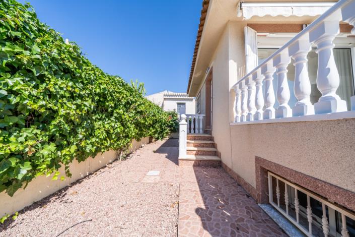 Image No.26-4 Bed Villa for sale
