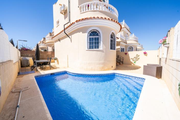 Image No.3-3 Bed Villa for sale