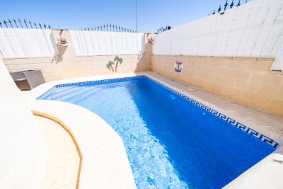Detached-Villa-for-sale-in-La-Marina-with-pool--4---Portals-