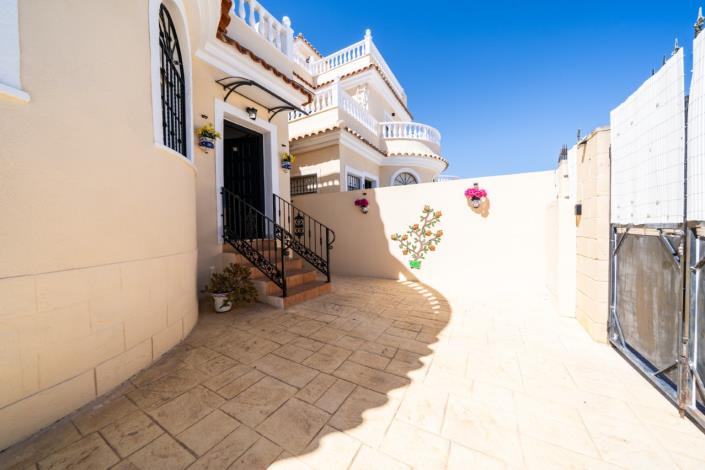Image No.8-3 Bed Villa for sale