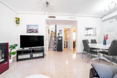 Detached-Villa-for-sale-in-La-Marina-with-pool--10---Portals-