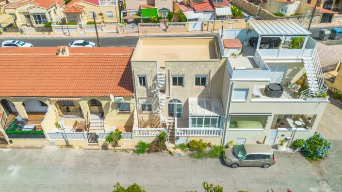 Image No.3-2 Bed Townhouse for sale