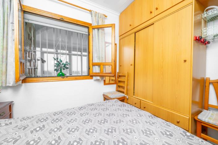 Image No.14-2 Bed Townhouse for sale