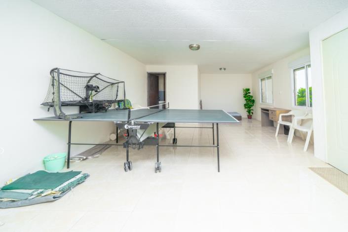 Image No.16-2 Bed Townhouse for sale