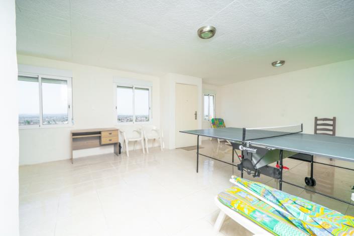 Image No.20-2 Bed Townhouse for sale