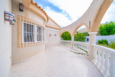 Detached-Villa-for-sale-in-Costa-Blanca--10---Canva-