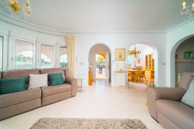 Detached-Villa-for-sale-in-Costa-Blanca--15---Canva-