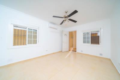Detached-Property-for-sale-in-La-Marina--9---Portals-