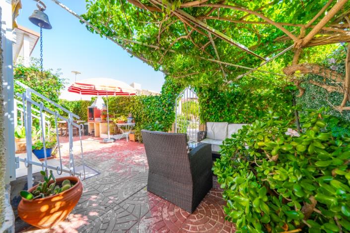 Image No.8-2 Bed Villa for sale
