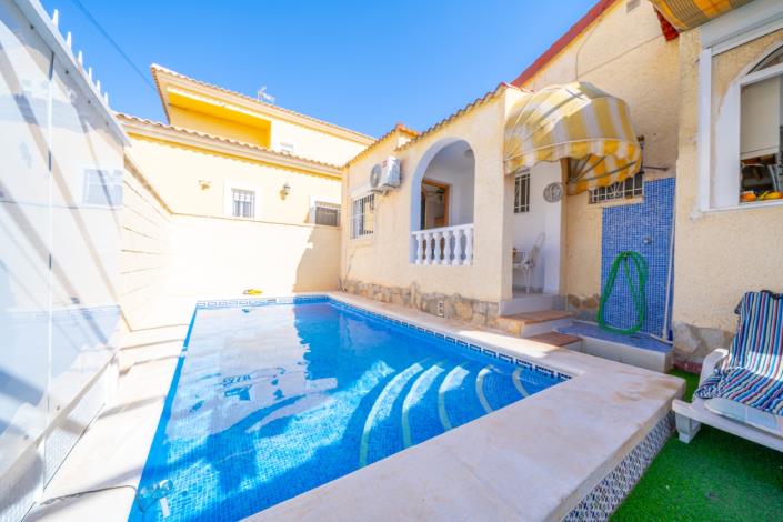 Image No.12-2 Bed Villa for sale