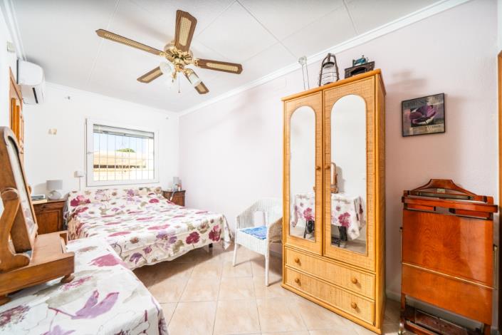 Image No.20-2 Bed Villa for sale