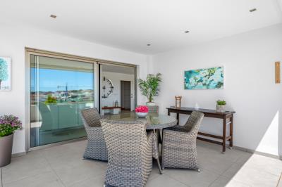 Luxury-Villa-for-sale-in-La-Marina-with-pool--12---Portals-