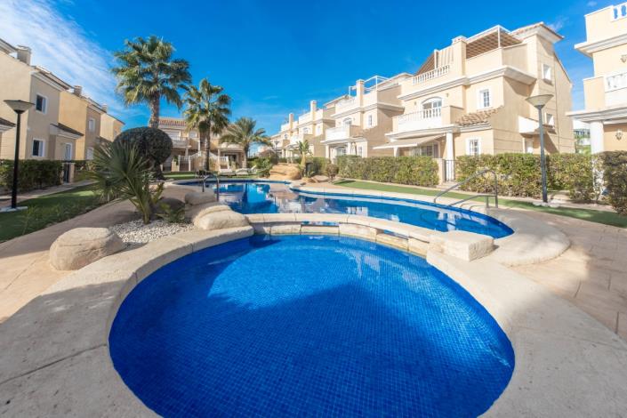 Image No.3-3 Bed Villa for sale
