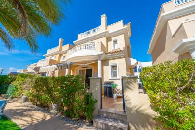 Detached-Villa-for-sale-in-Alicante--6---Canva-