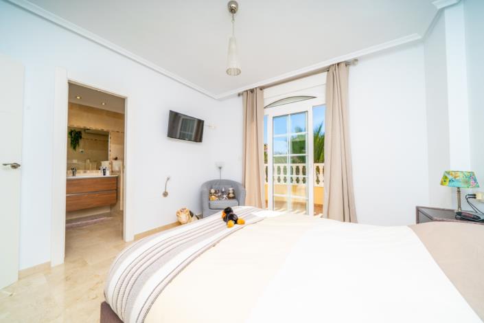 Image No.26-3 Bed Villa for sale
