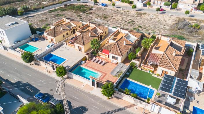 Image No.3-4 Bed Villa for sale