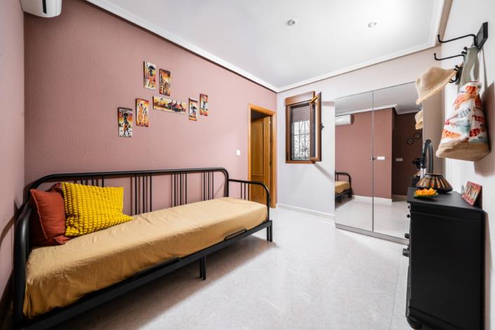 Image No.24-4 Bed Villa for sale