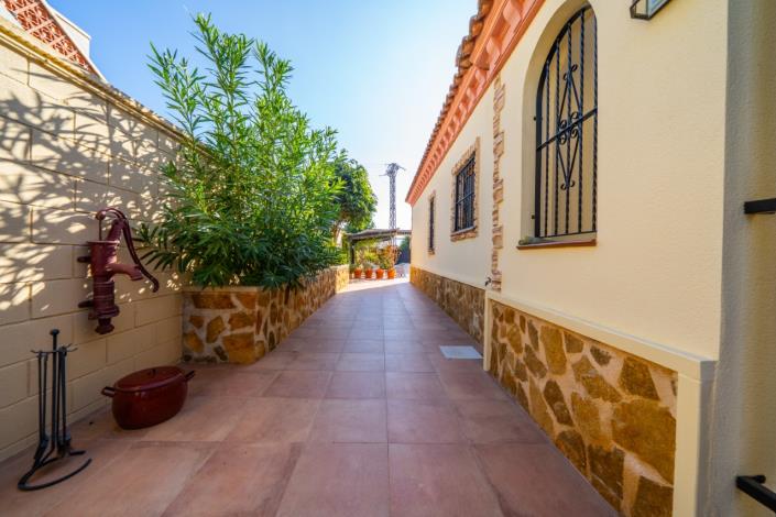 Image No.41-4 Bed Villa for sale
