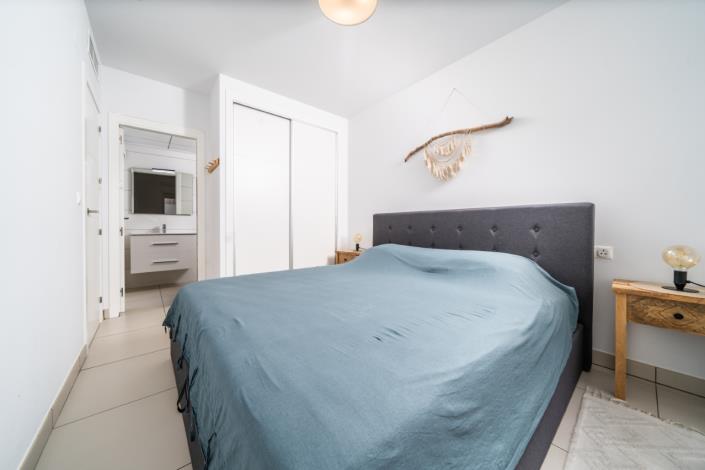 Image No.19-2 Bed Apartment for sale
