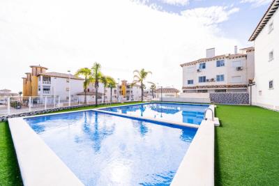 Apartment-for-sale-in-La-Marina-close-to-the-beach--3---Portals-